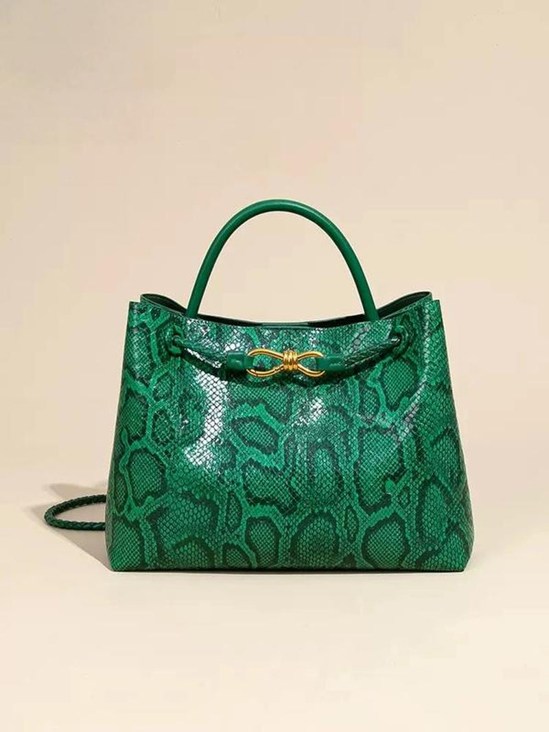 Snake-Print Tote Bag – Large Capacity Women’S Handbag with Butterfly Metal Clasp, Shoulder & Crossbody, Unique Designer Style