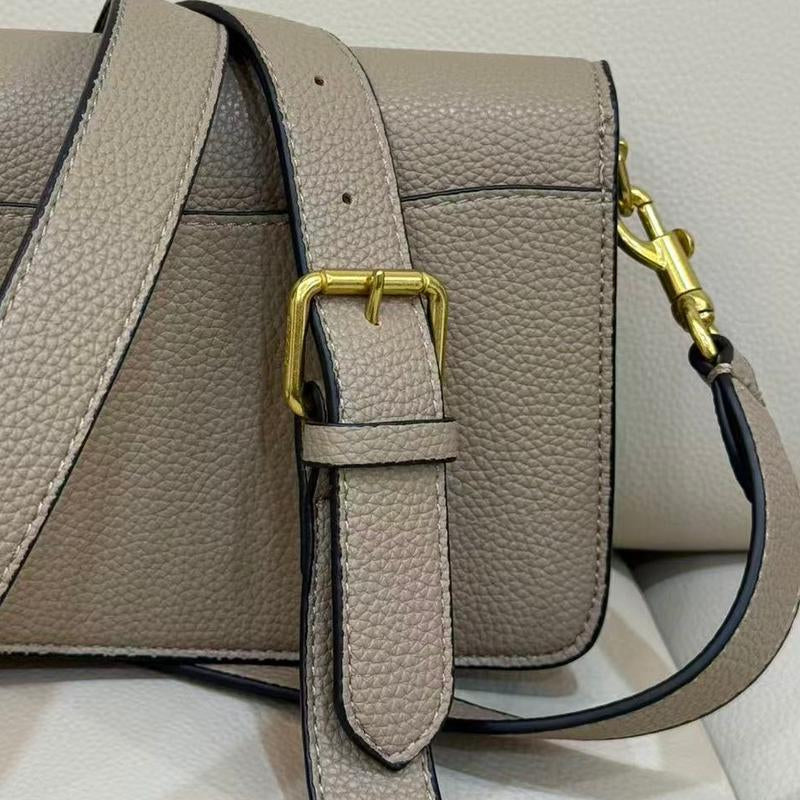 Women'S Stylish Shoulder Bag, Lightweight Crossbody Bag with Adjustable Shoulder Strap and Metal Buckle